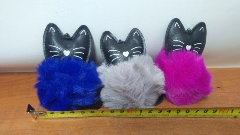 Brelok 12szt. pompon KOTEK Brelok 12szt. pompon KOTEK