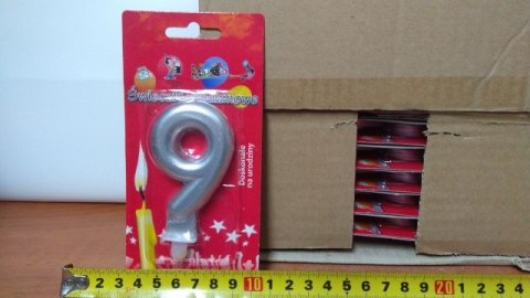 Świeczka 24szt. cyfra srebrna ,,9'' Świeczka 24szt. cyfra srebrna ,,9''