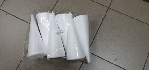 Stożek styropianowy 25cm 6szt. Stożek styropianowy 25cm 6szt.