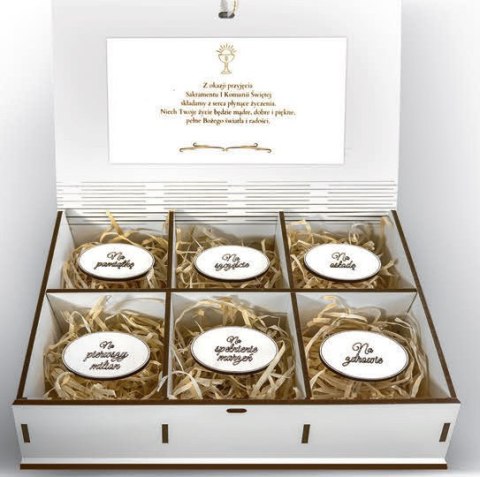 Kasetka duża dzielona na 6 części 15 x 22,5 cm KOMUNIA ŚW RÓŻOWA Kasetka duża dzielona na 6 części 15 x 22,5 cm KOMUNIA ŚW RÓŻOWA